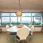 Beachfront Family Retreat - By Traum 度假居 Næs