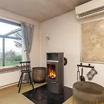 Beachfront Family Retreat - By Traum