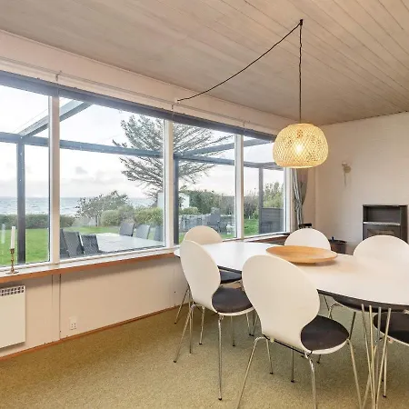 Ferienhaus Beachfront Family Retreat - By Traum *
