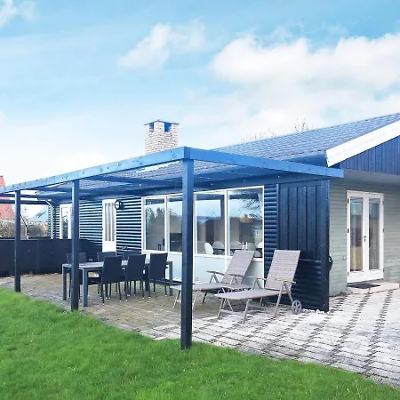 Beachfront Family Retreat - By Traum Ferienhaus